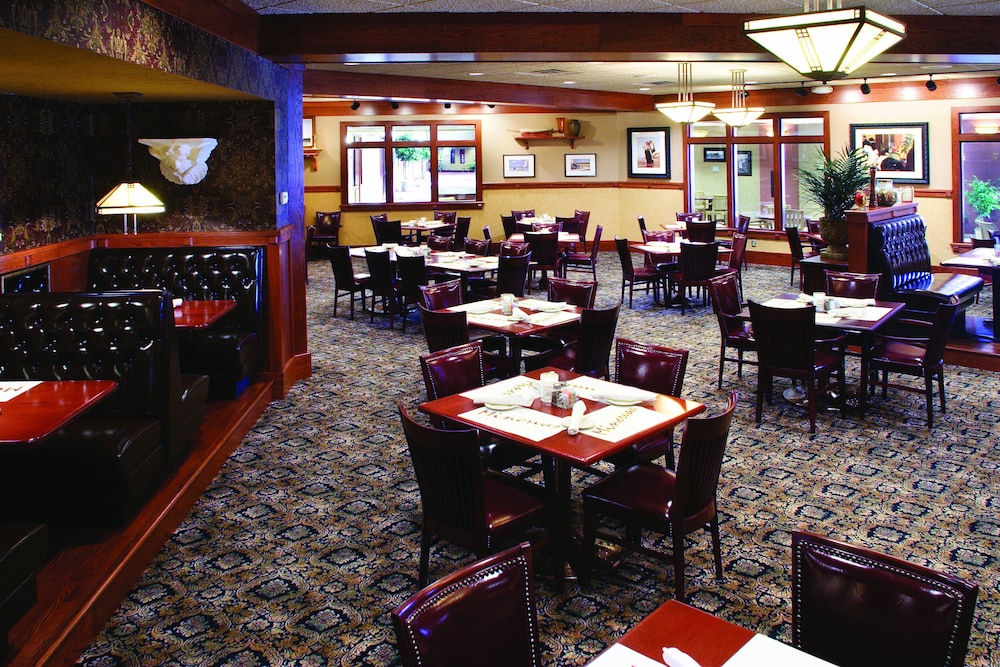 AmericInn by Wyndham Watertown 34/50