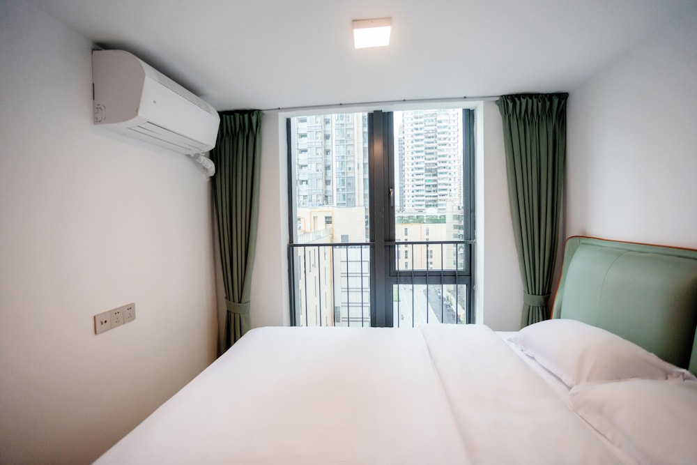 Sunny Private Apt Of Grand Continental 16/50