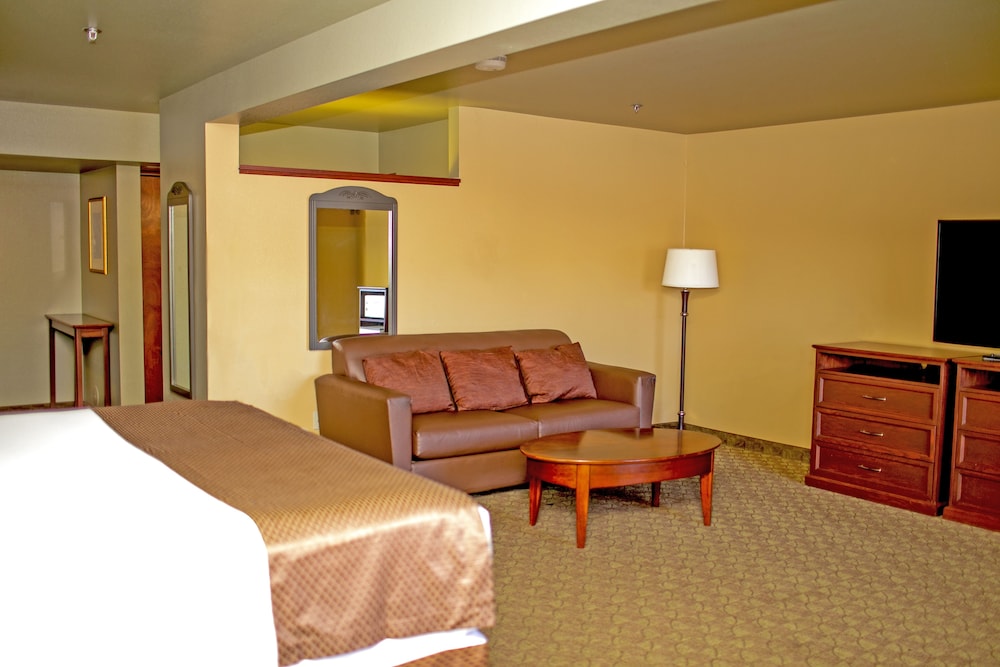 Seaport Inn and Suites 17/38
