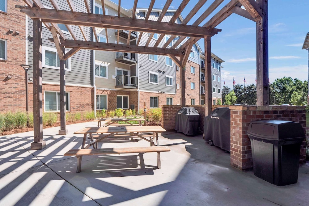 WaterWalk Extended Stay by Wyndham Charlotte - Arrowood 52/63