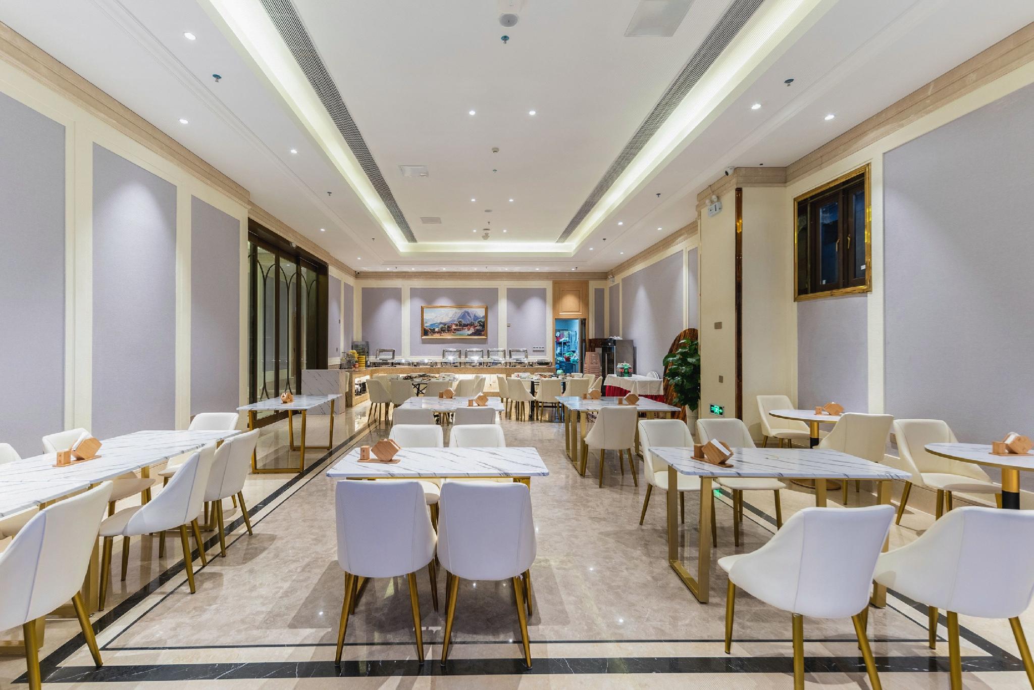 Vienna Hotel (Lingao store) 48/50