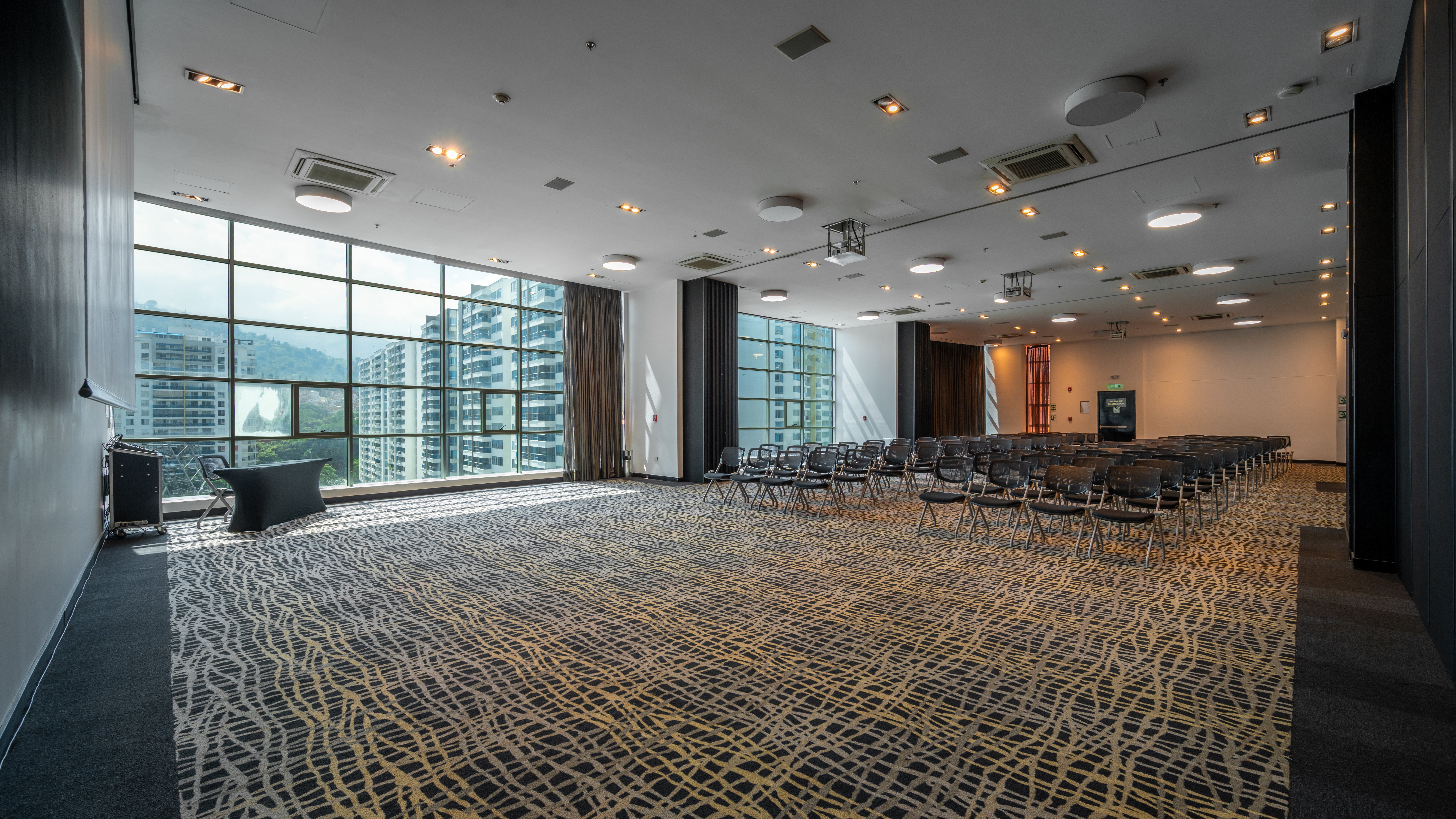 Holiday Inn Bucaramanga Cacique 12/74