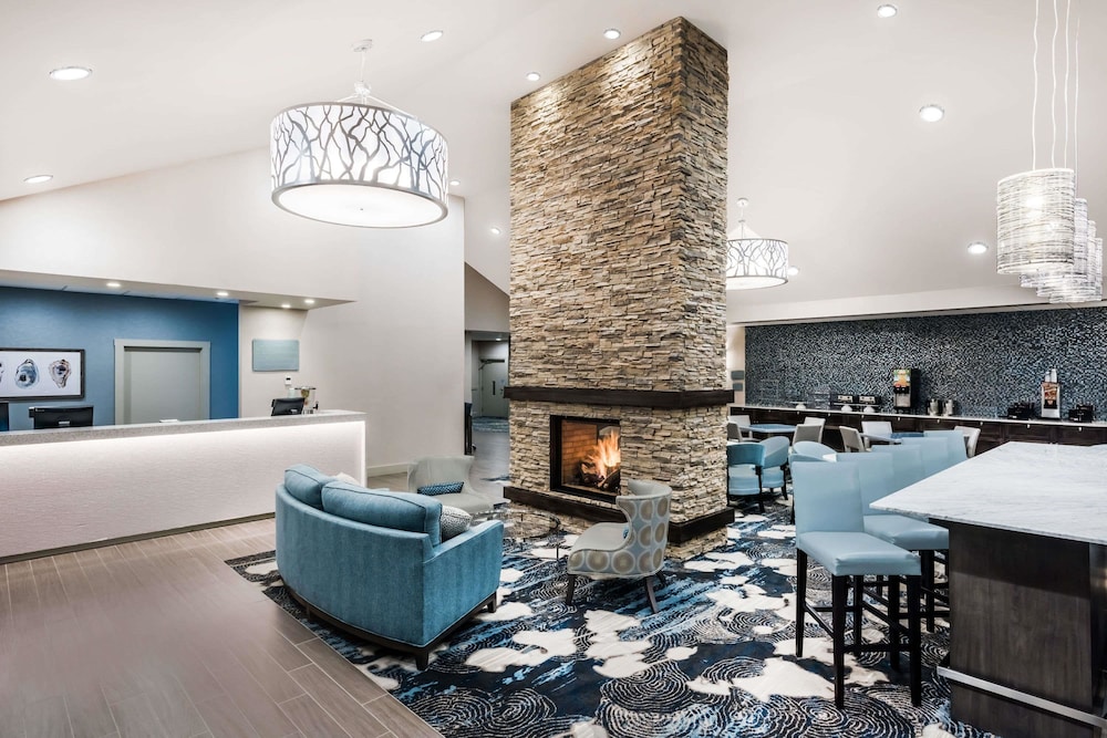 Howard Johnson by Wyndham Middletown Newport Area 3/22
