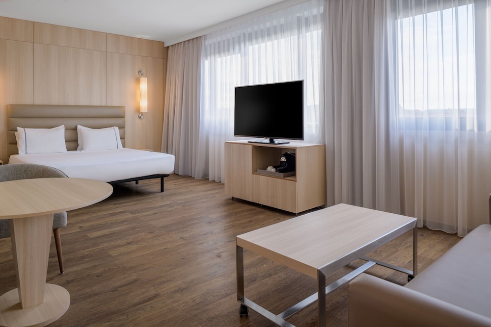 Ac Hotel Pisa By Marriott 12/62