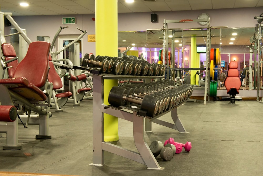 Treacy Apos S West County Conference Amp Leisure Centre 28/50