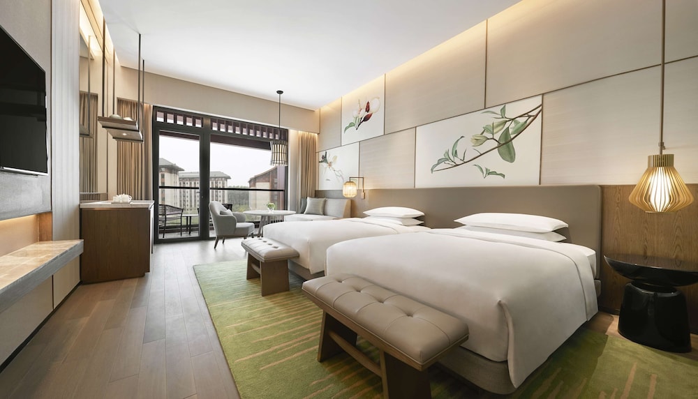Hyatt Regency Beijing Shiyuan 10/40