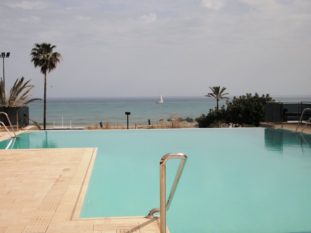 Hotel Angela 34/69