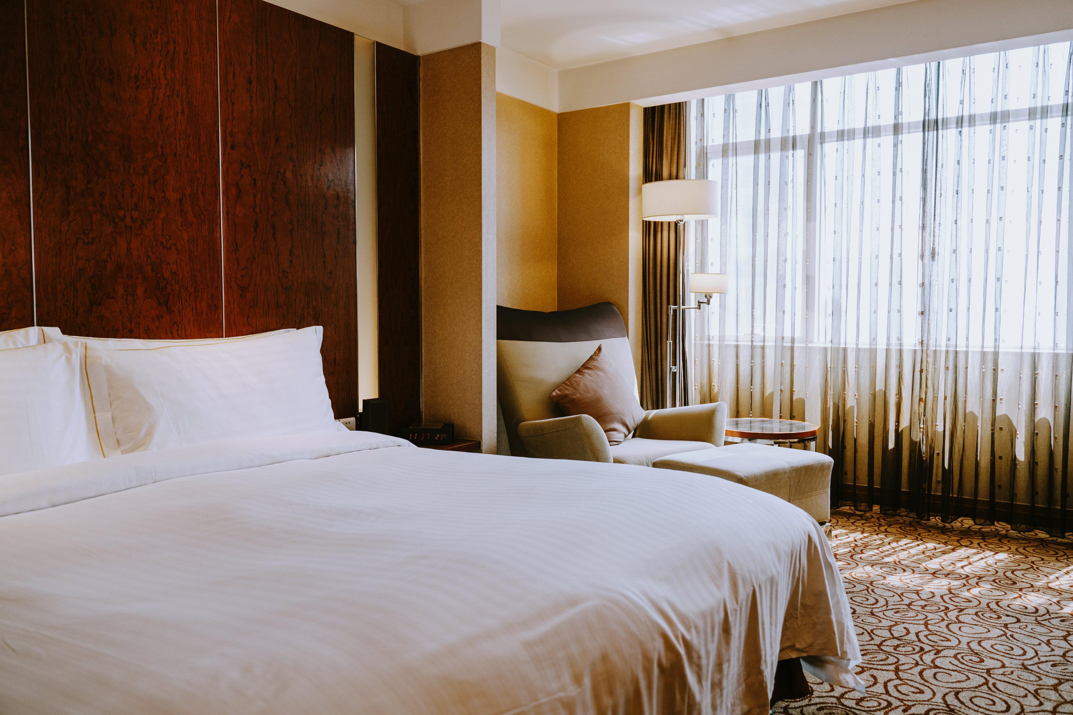 Dekin Hotel Chongqing Jiefangbei 18/38