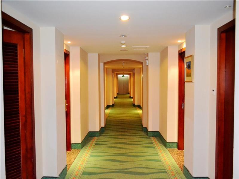 GreenTree Inn Shanghai Songjiang Xinqiao Jiuxin Road Express Hotel 2/19