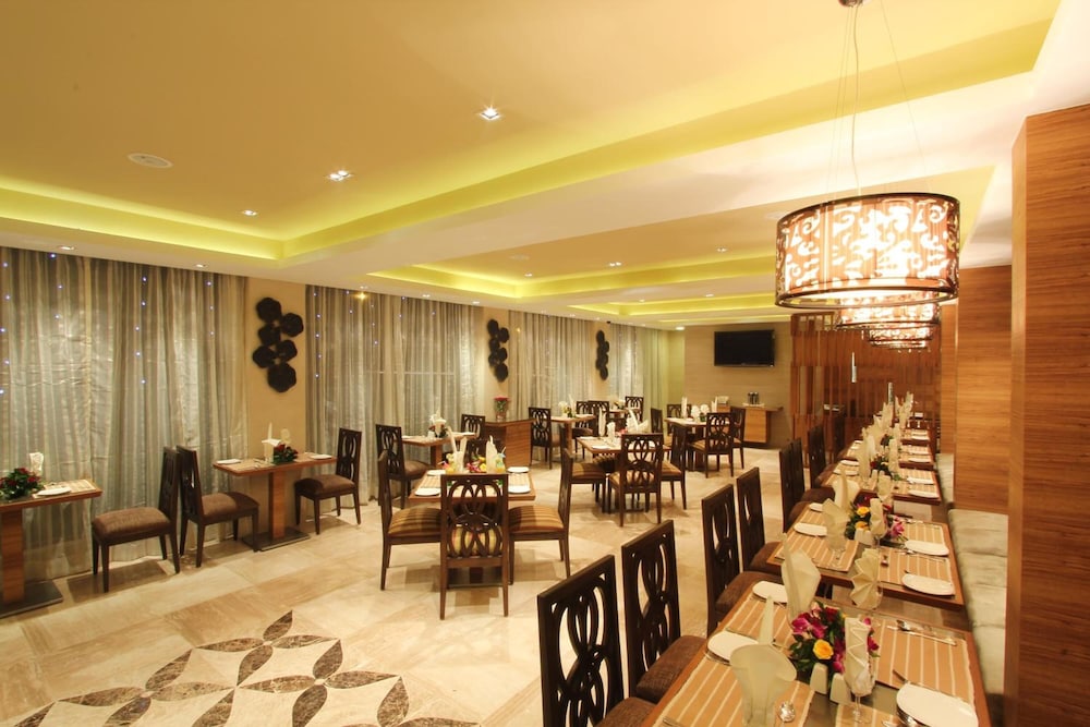 Riverview Hotel 35/48