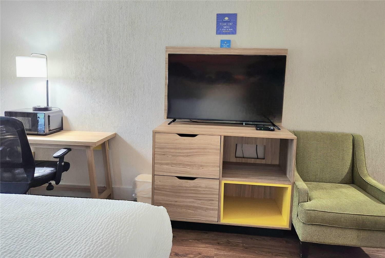Days Inn by Wyndham Denham Springs-Baton Rouge East 9/16