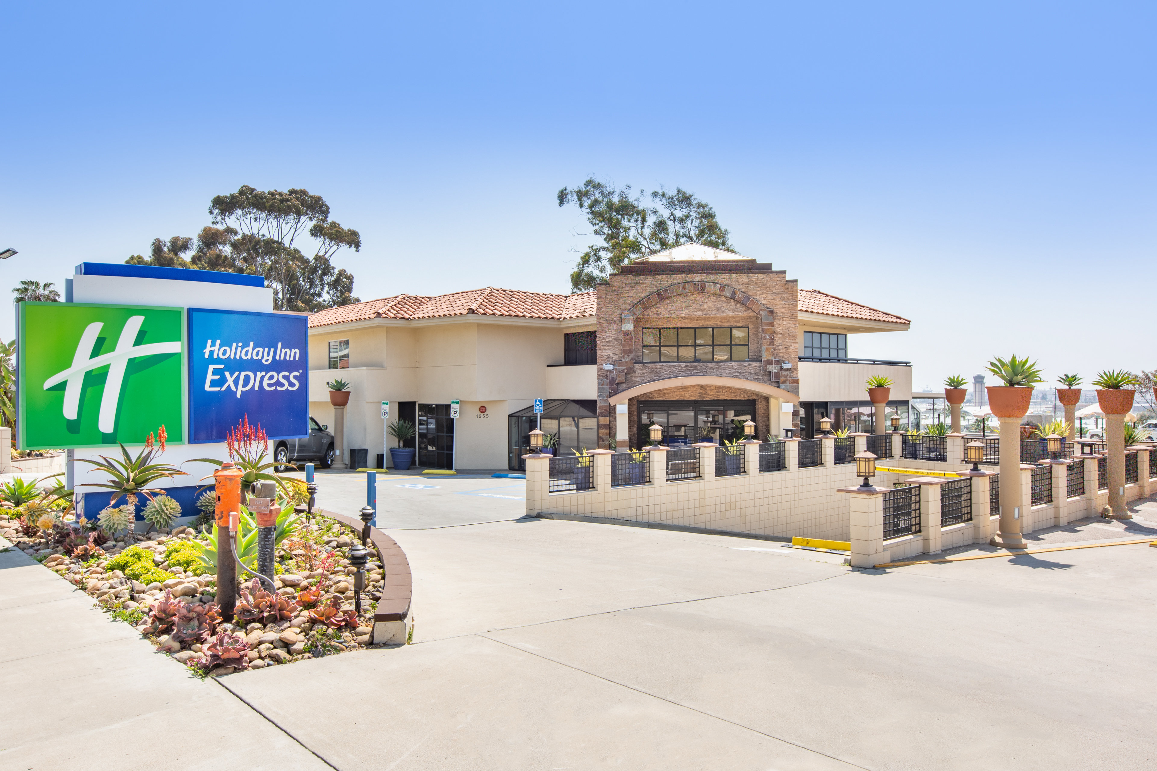 Holiday Inn Express San Diego Airport Old Town 3/25