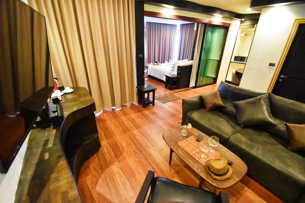 Simple Life Cliff View Resort 54/78