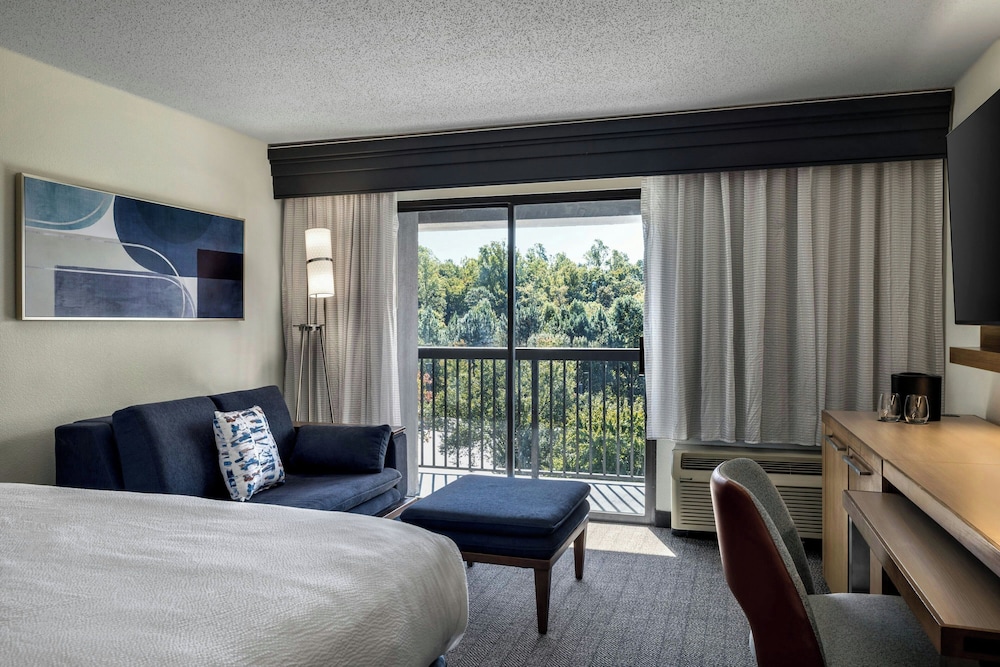Room at Courtyard by Marriott Richmond Chester, CHESTER - VA