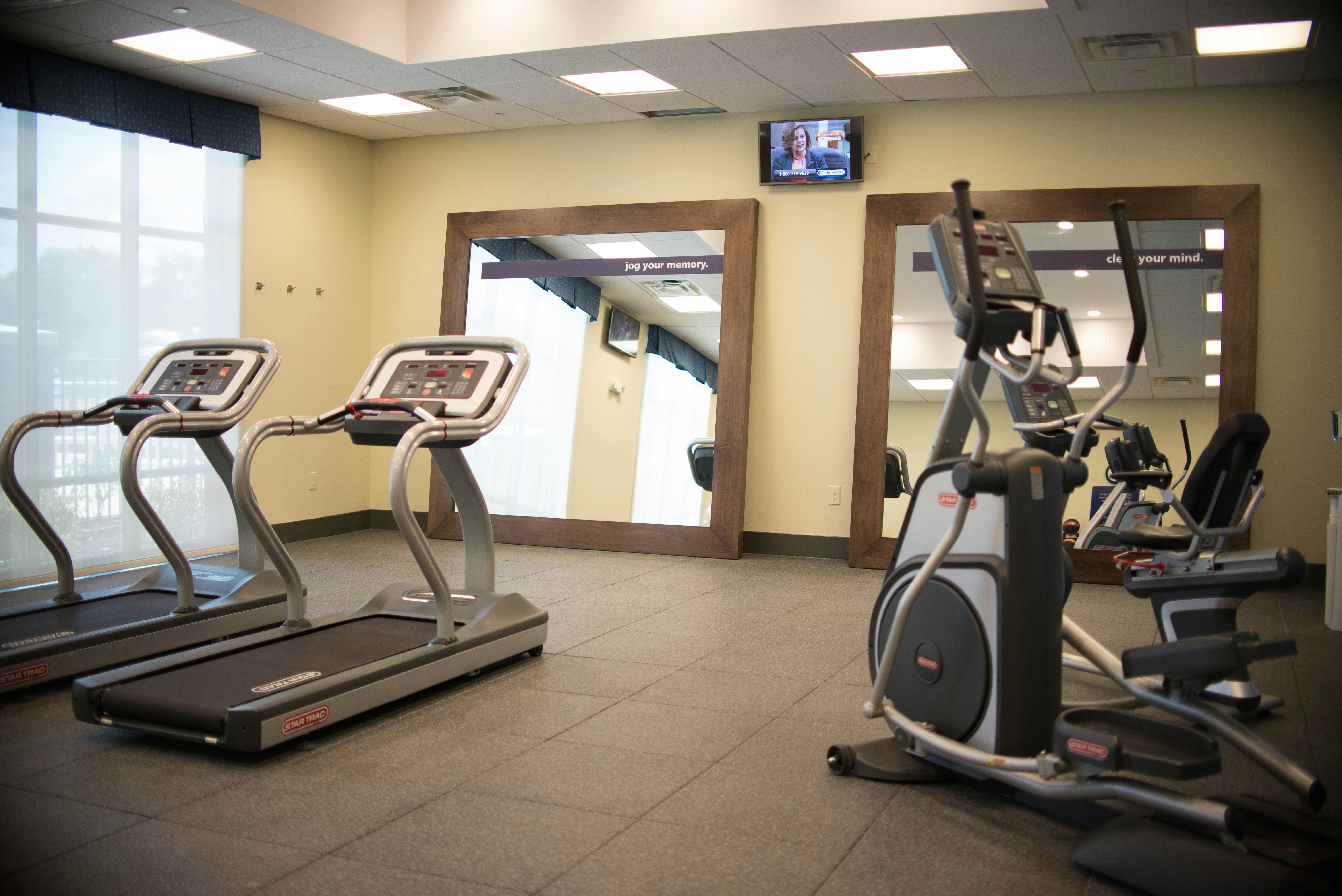 Hampton Inn & Suites Hartsville 39/76