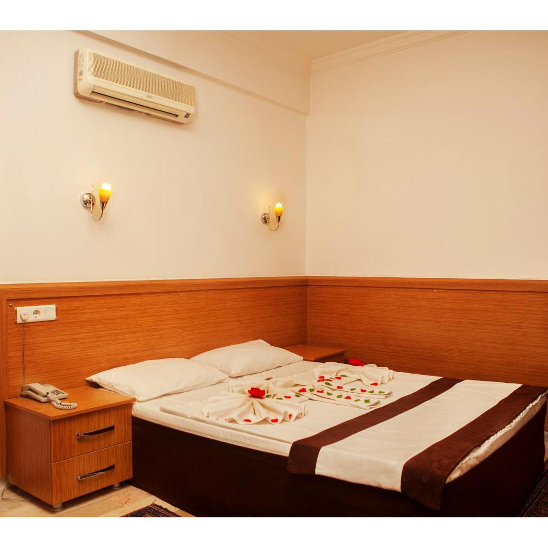 Standard, Double or Twin Bed