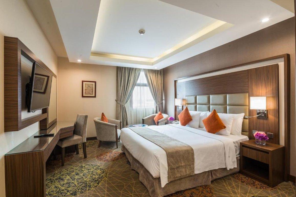 Room, Twin Beds