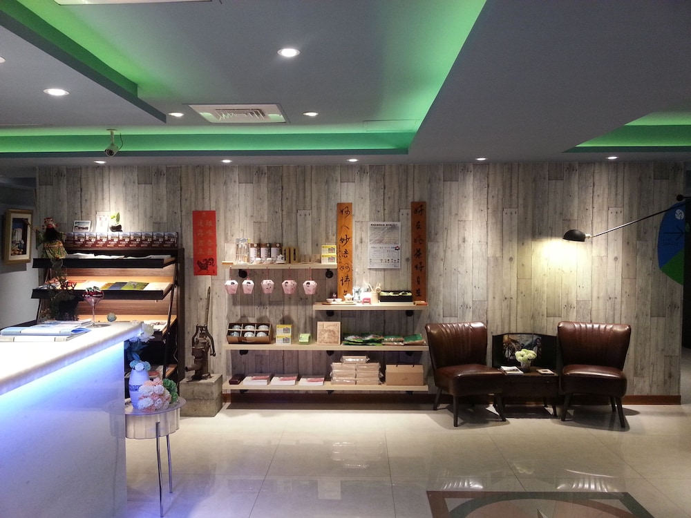 Macchi Hotel 5/38