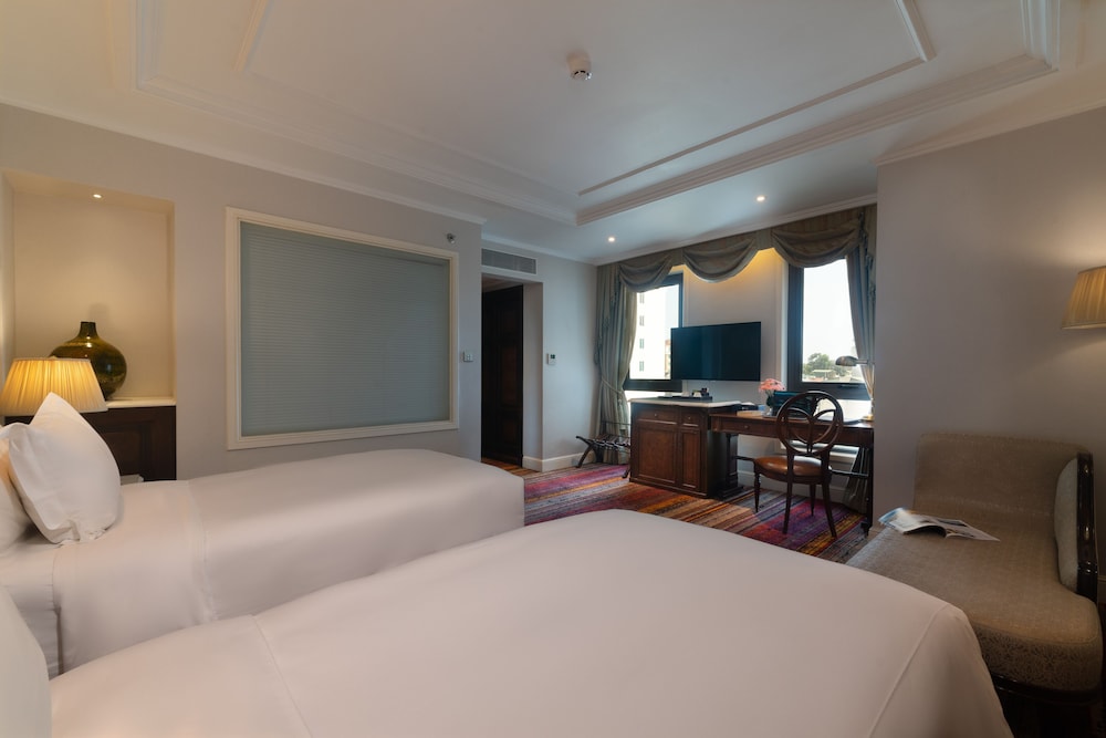 DELUXE, DOUBLE BED, CITY VIEW
