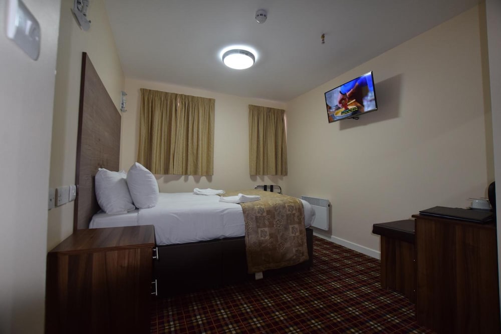 Lucky 8 Hotel 24/64