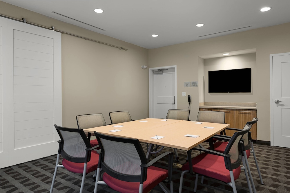 TownePlace Suites by Marriott Boone 35/39