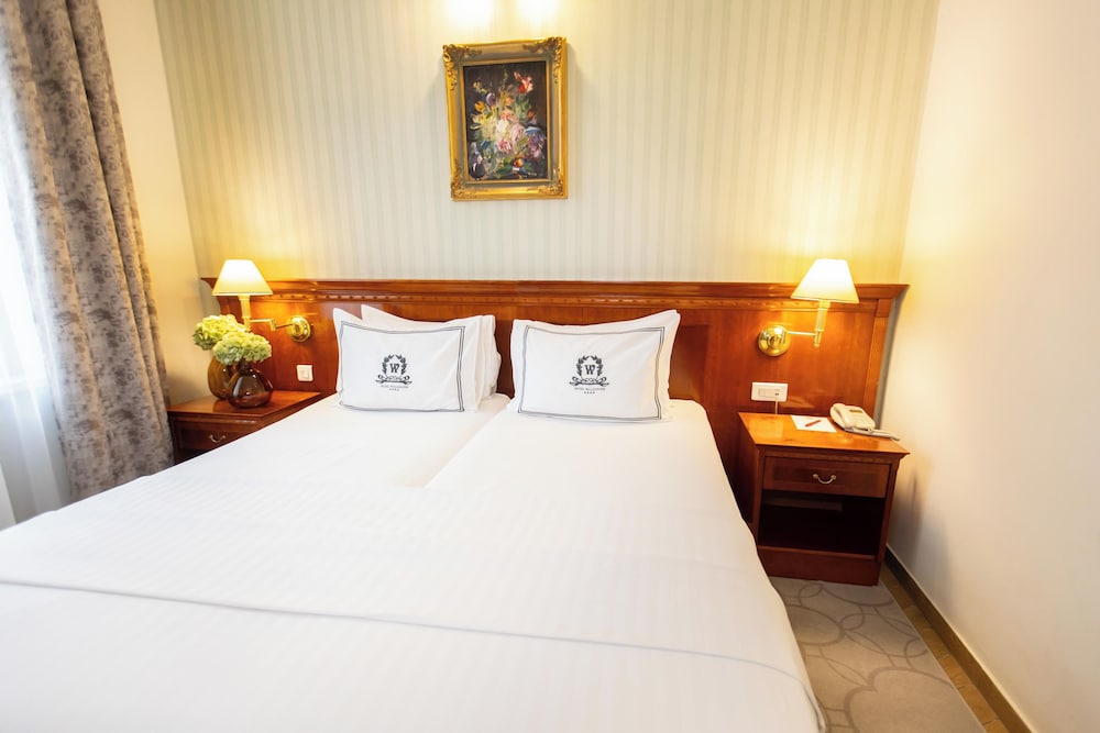 Waldinger Hotel 16/50