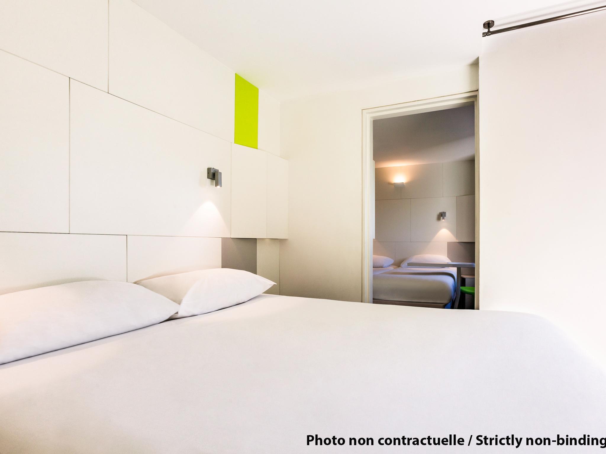 Heroyear Hotel photo 4