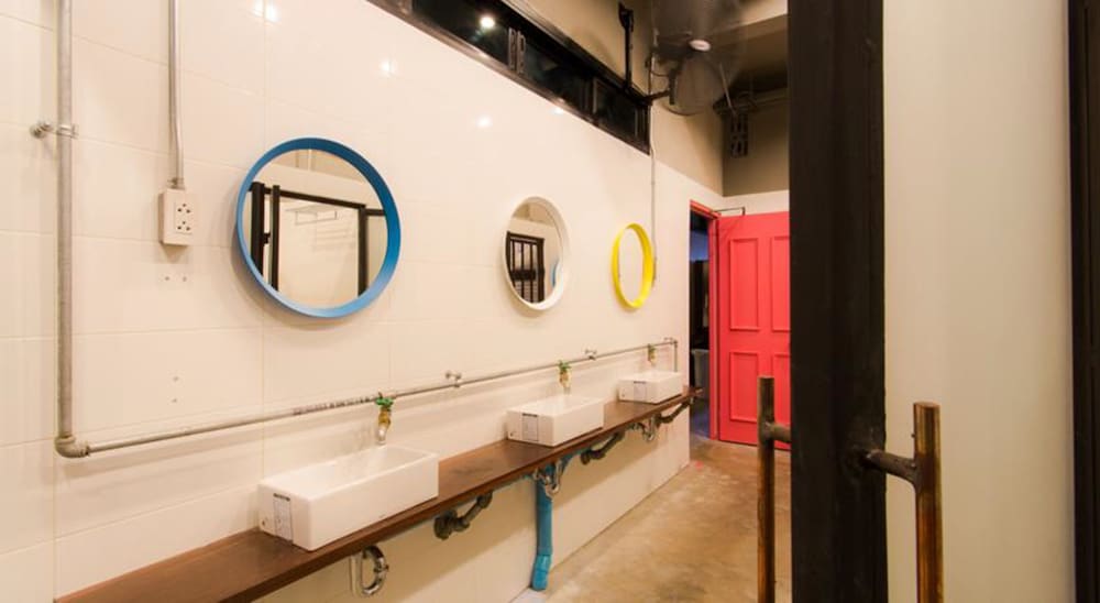 Bloo Hostel 52/61