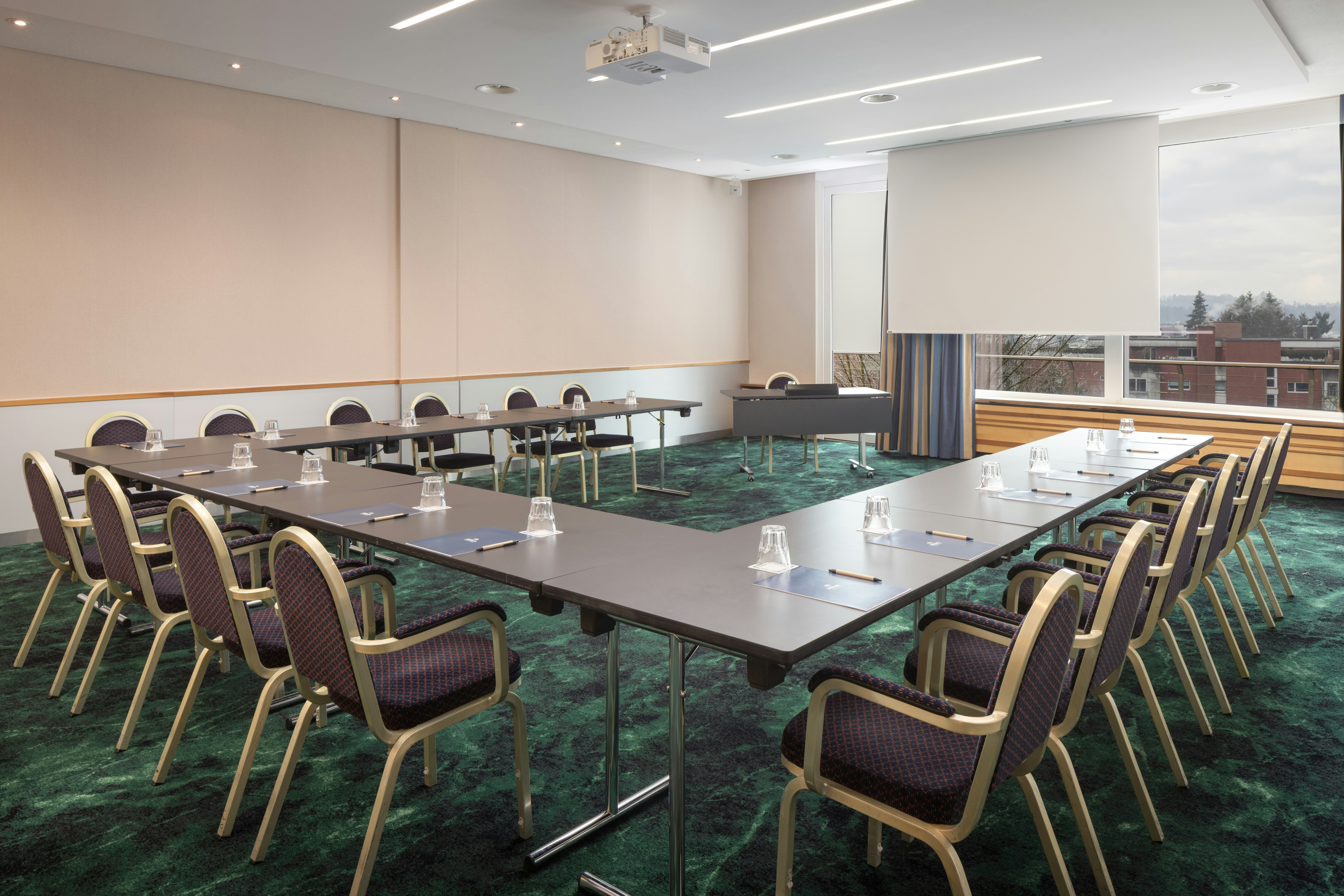 Hilton Zurich Airport 65/78