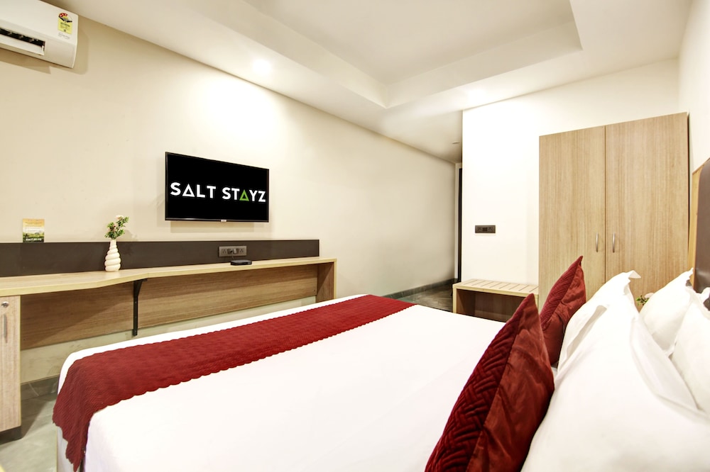 Saltstayz Premier - Cyber Hub 23/50
