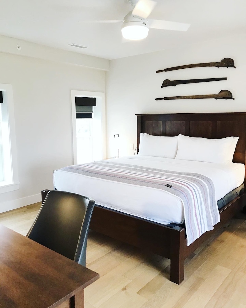 1 Bedroom, Suite, King Bed