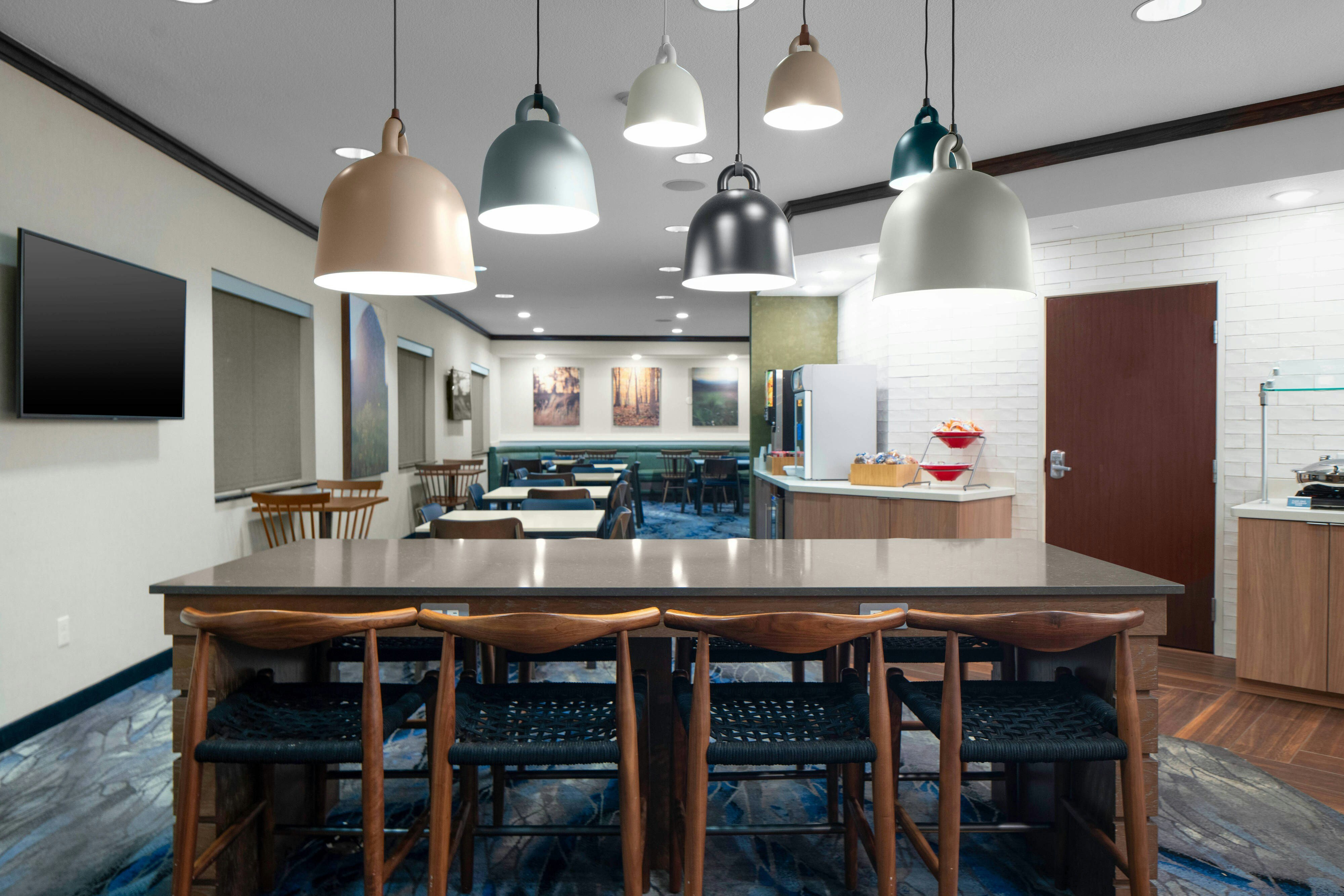 Fairfield Inn And Suites By Marriott Jefferson City 32/41