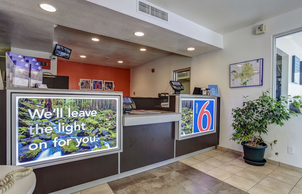 Motel6 Grants Pass, OR 10/44