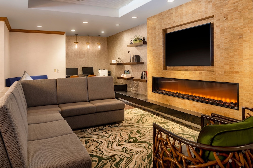 Residence Inn by Marriott Austin Downtown/Convention Center 38/59
