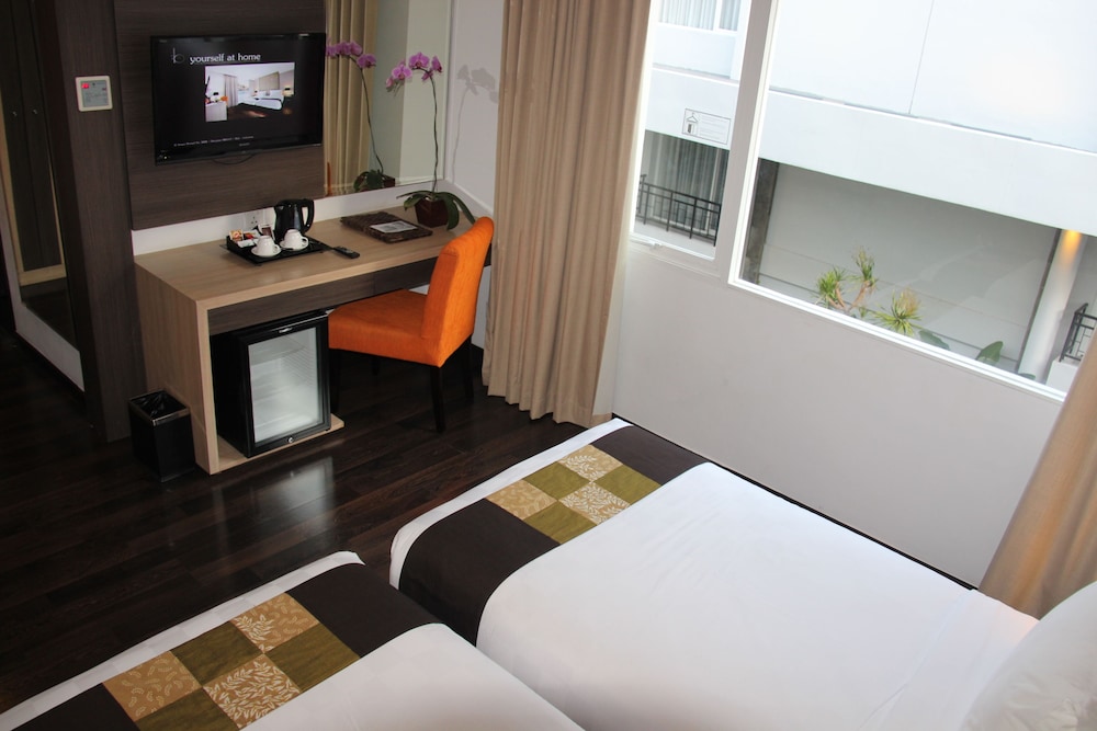 b Hotel Bali & Spa 37/73