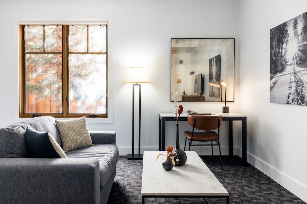 Gravity Haus Truckee-Tahoe 35/50