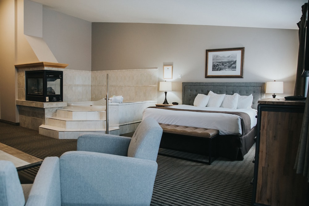Canmore Rocky Mountain Inn 10/32