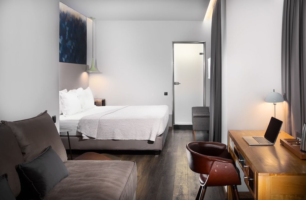 360 Degrees Pop Art Hotel 19/74