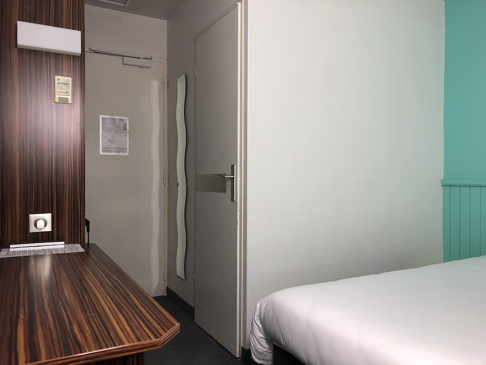 Halt hôtel 16/50