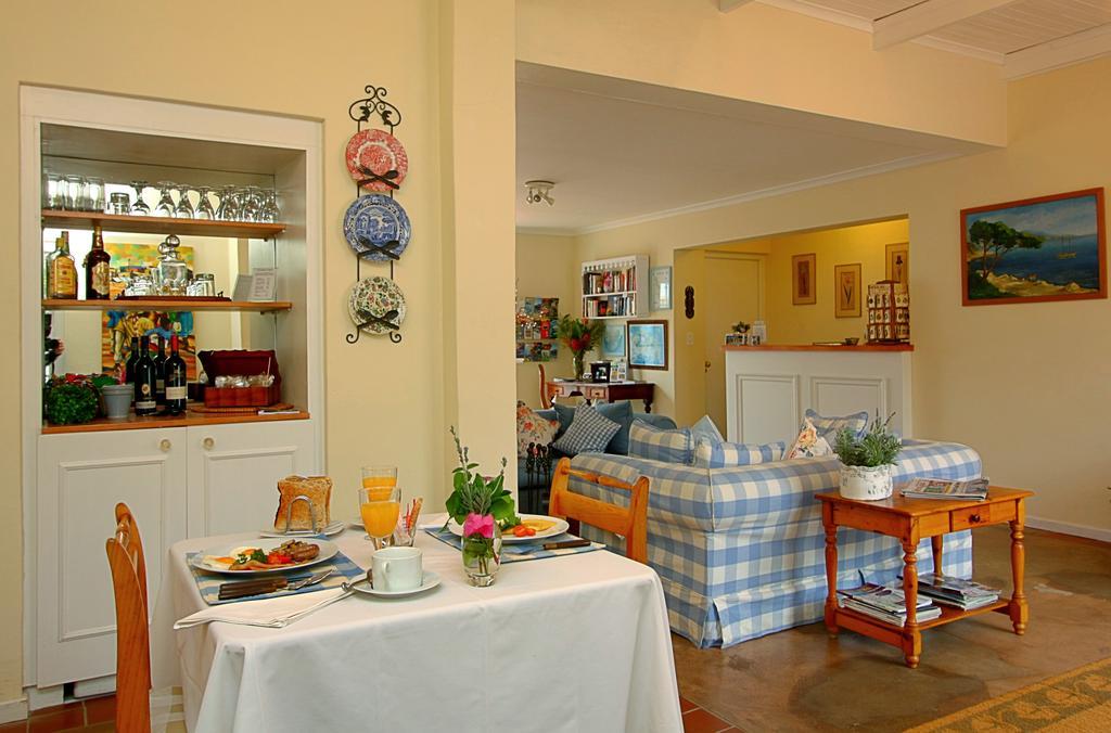 Morningside Cottage 22/28