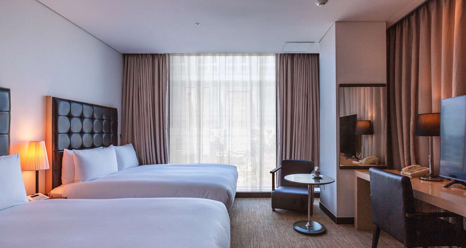 FAMILY, 2 DOUBLE BEDS, CITY VIEW