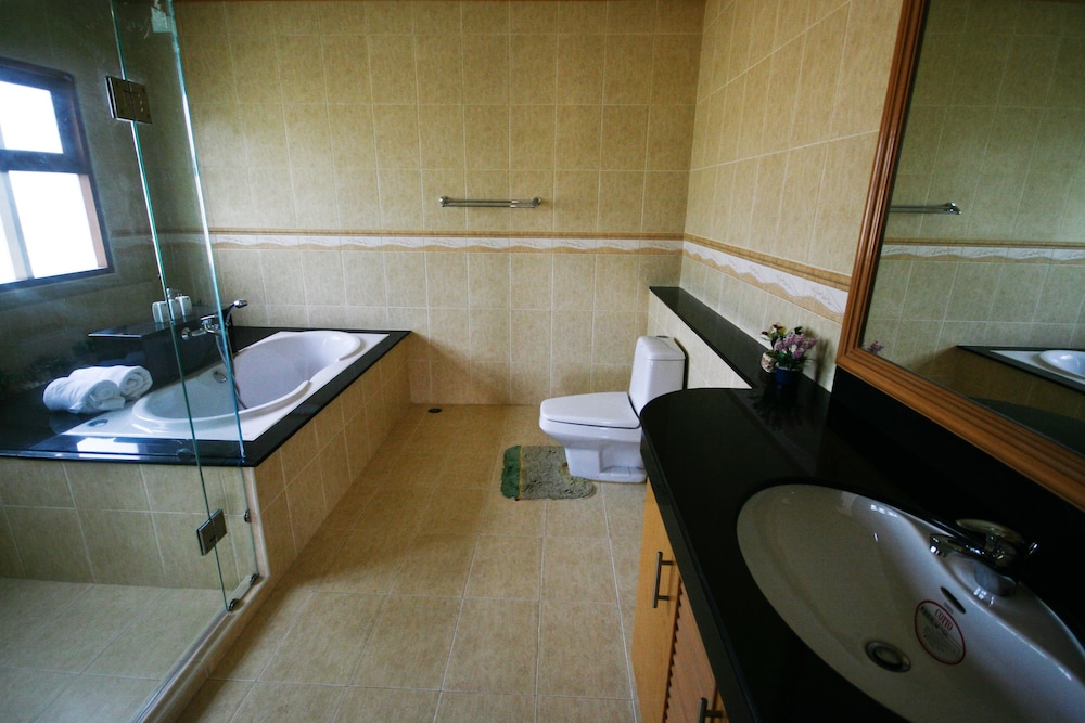 BANGTAO TROPICAL RESIDENCE RESORT & SPA 52/52