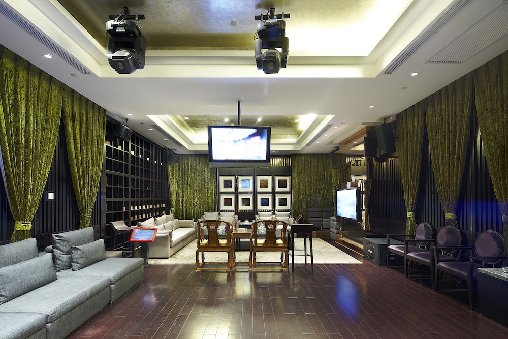 The Lakeview Hotel 14/25