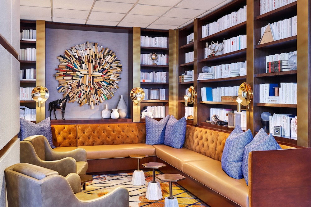 Renaissance Austin Downtown Hotel 30/50