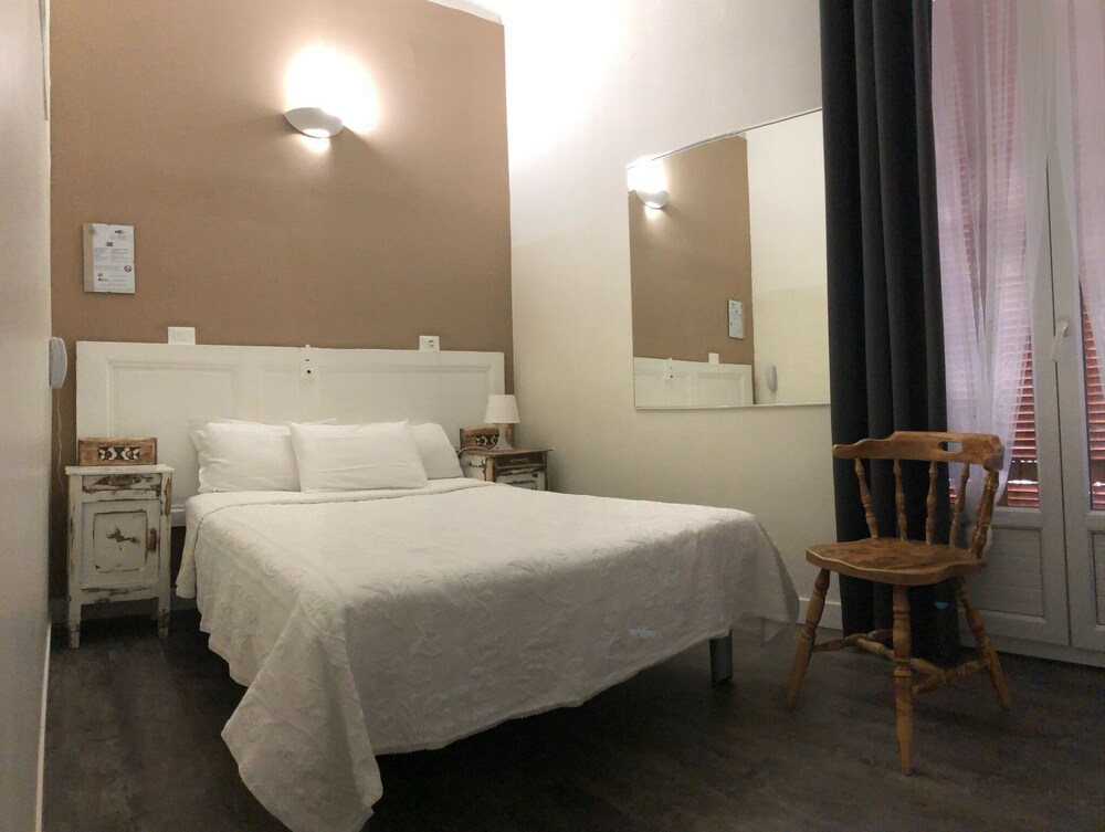 Azur Hotel 25/59
