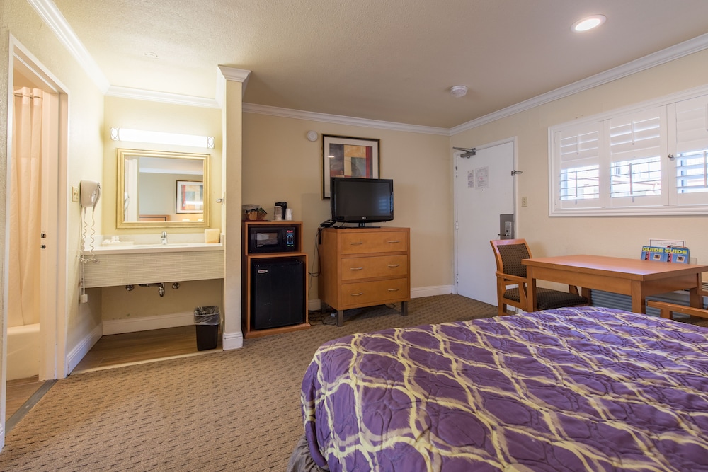 Soma Park Inn – Civic Center 33/50