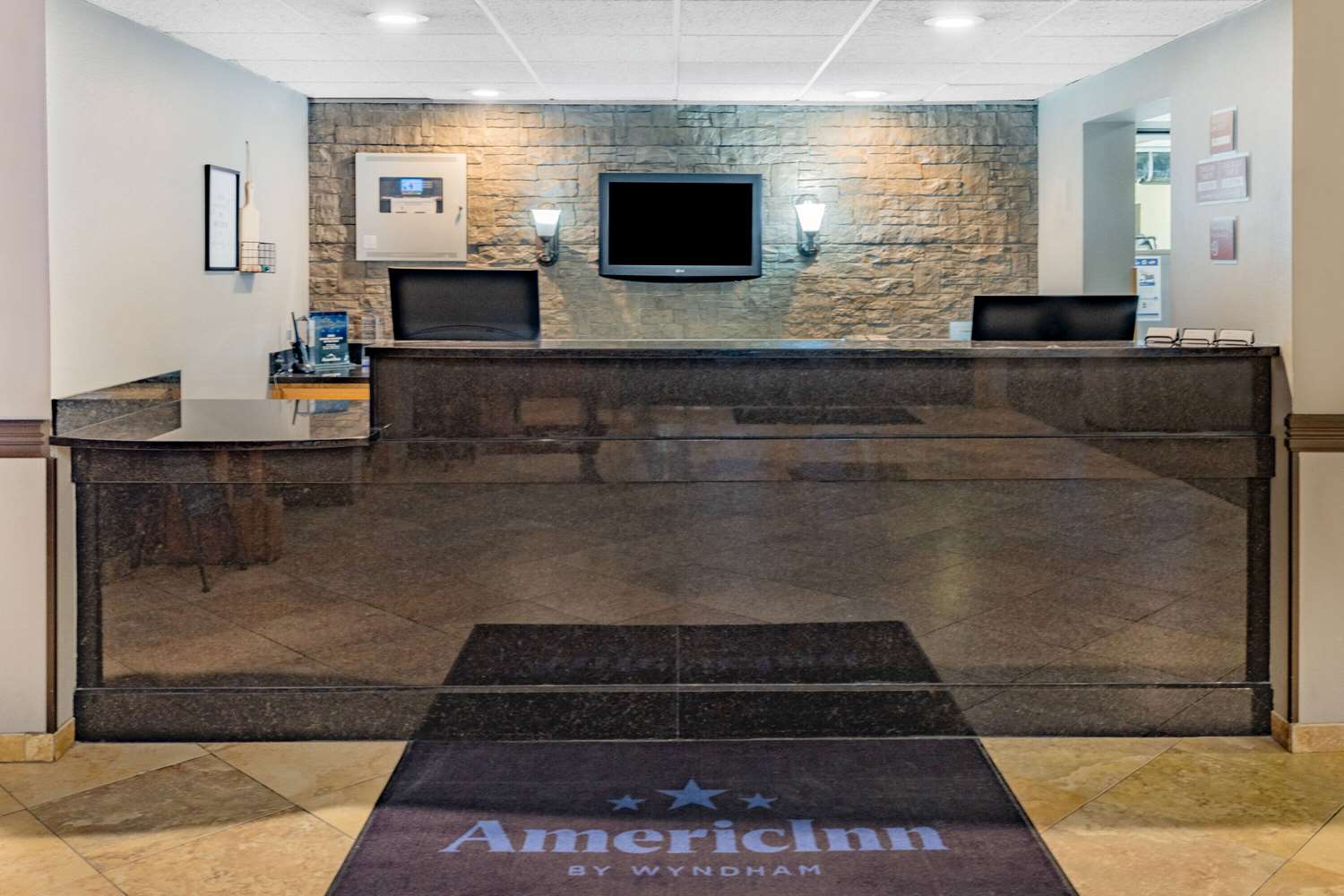 AmericInn by Wyndham Aberdeen Event Center 12/61