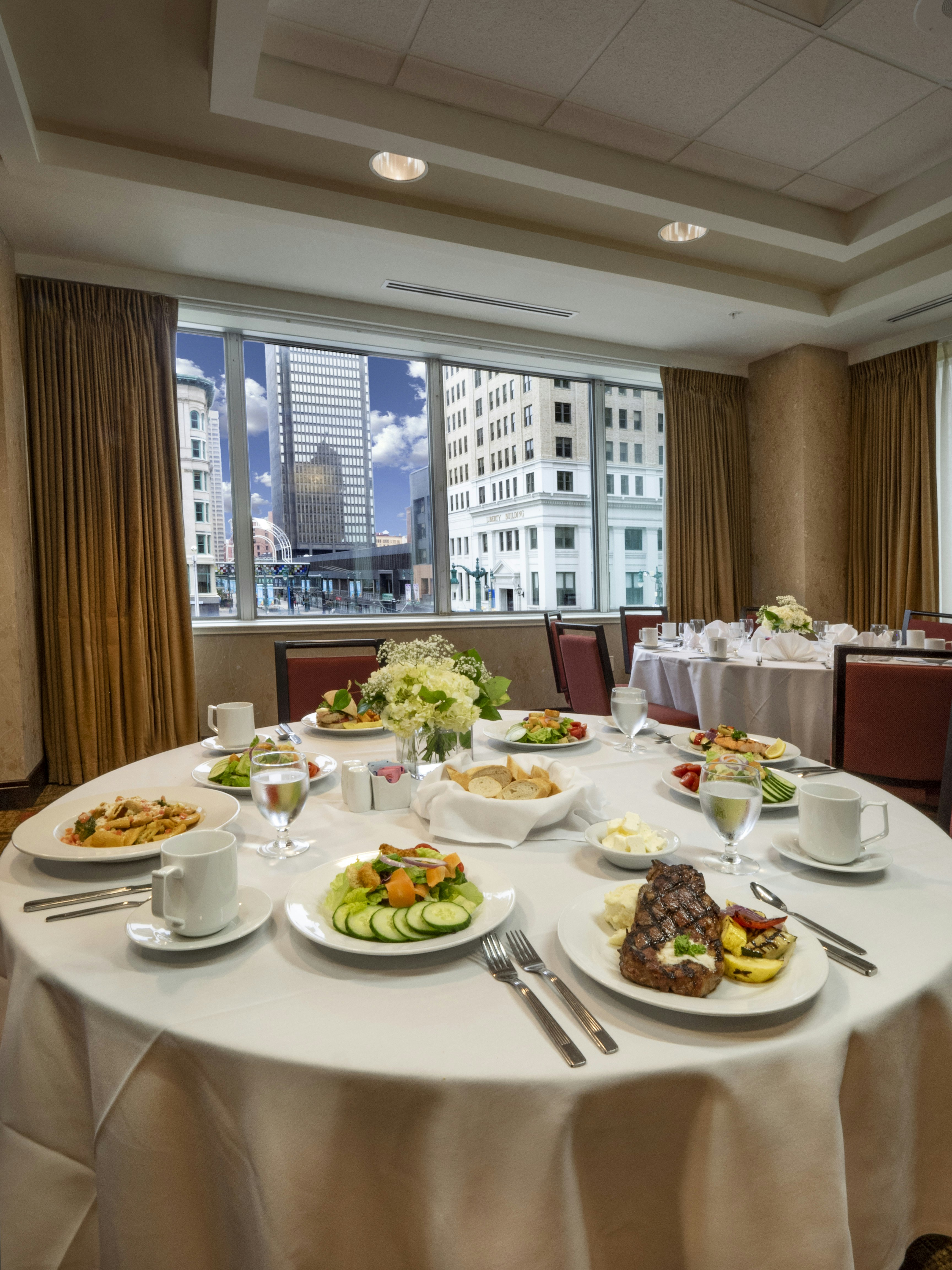 HILTON GARDEN INN BUFFALO DOWNTOWN 44/60