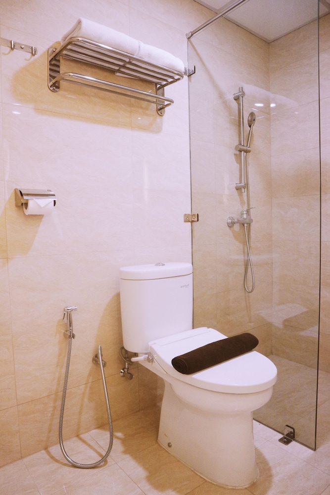 Grand Thamrin Hotel 34/35