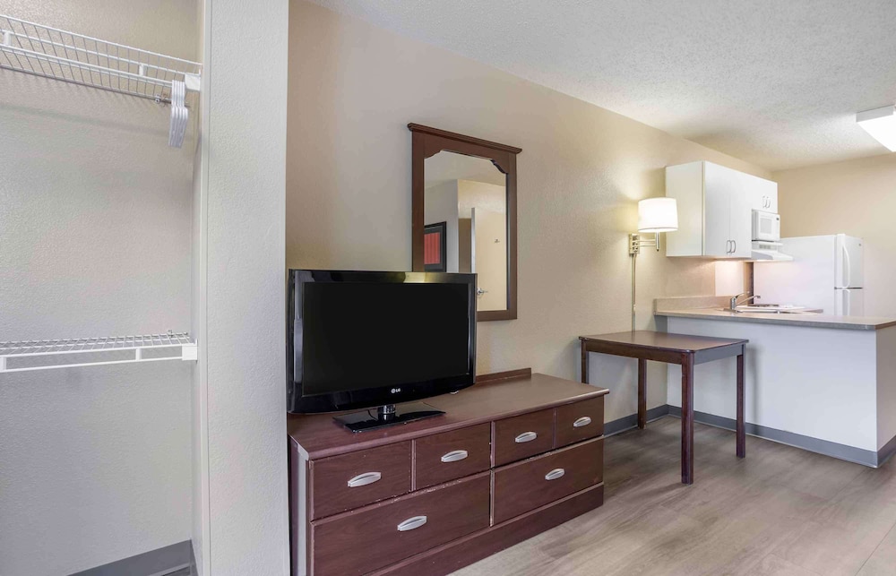 Extended Stay America Suites Somerset Franklin 5/50